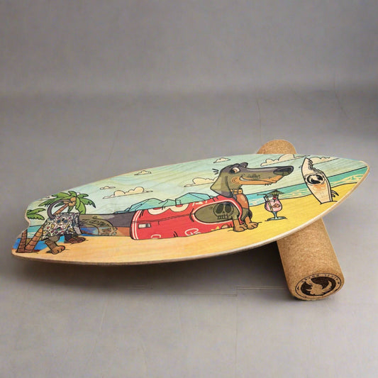 balance board a forma di tavola da surf con disegno di bassotto sulla spiaggia con il mare - algal board - sea doggy style balance board