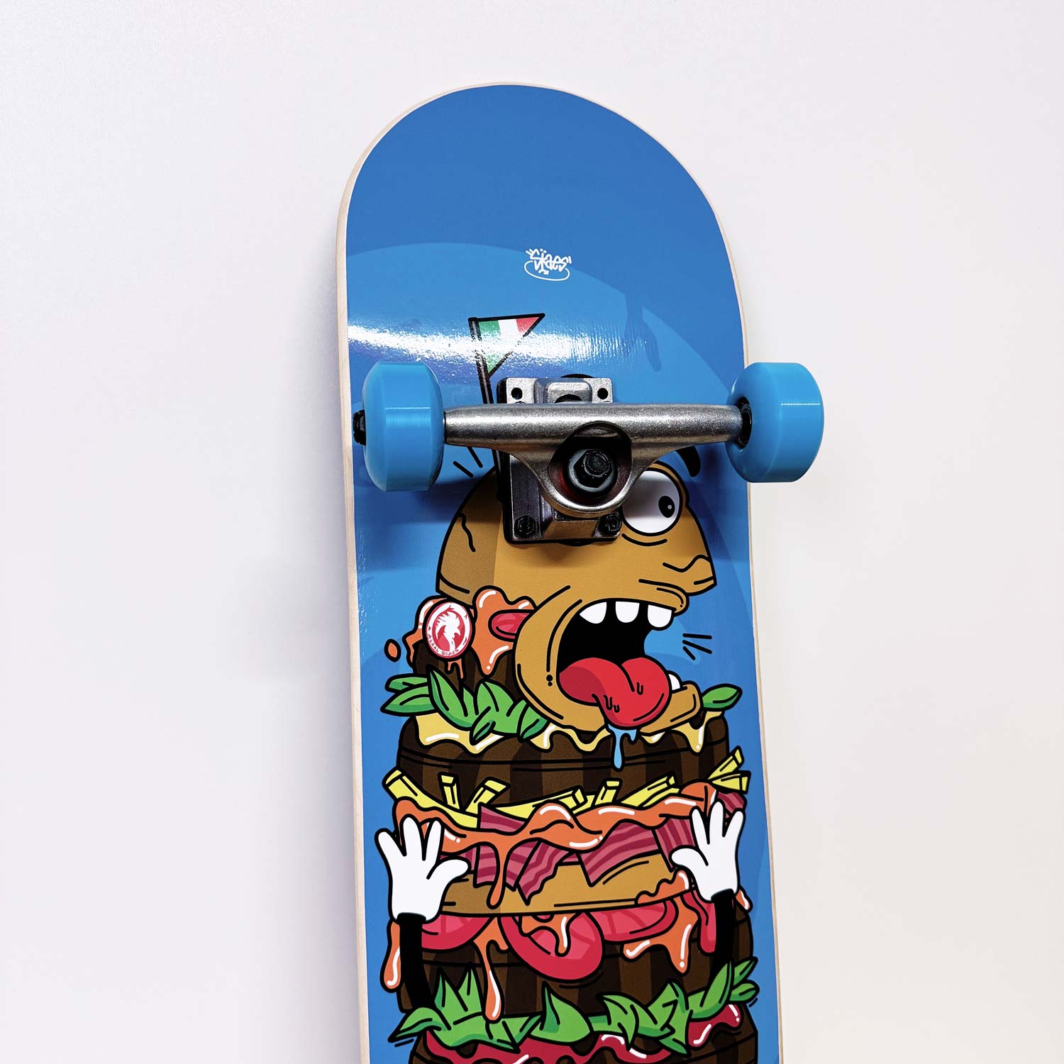 skateboard completo - grafica di un hamburger in stile cartoon - prodotto da algal board